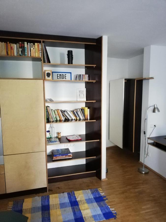 Room In Maisonette With Garden, Parking Place Wina Bagian luar foto