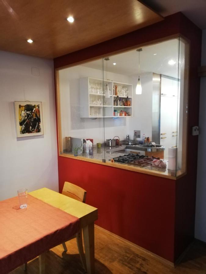 Room In Maisonette With Garden, Parking Place Wina Bagian luar foto
